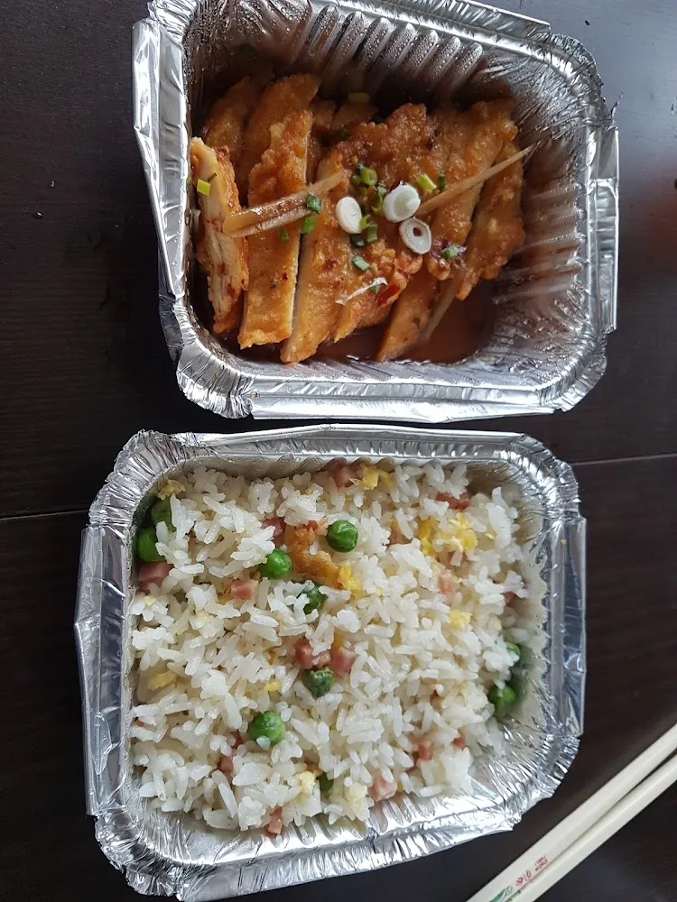 Poulet Croustillant Et Riz Cantonais